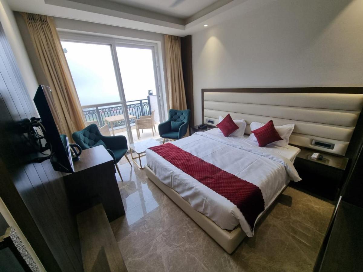 Luxe Resorts - Centrally Heated Air Conditioned Hotel In The Heart Of Kasauli Buitenkant foto