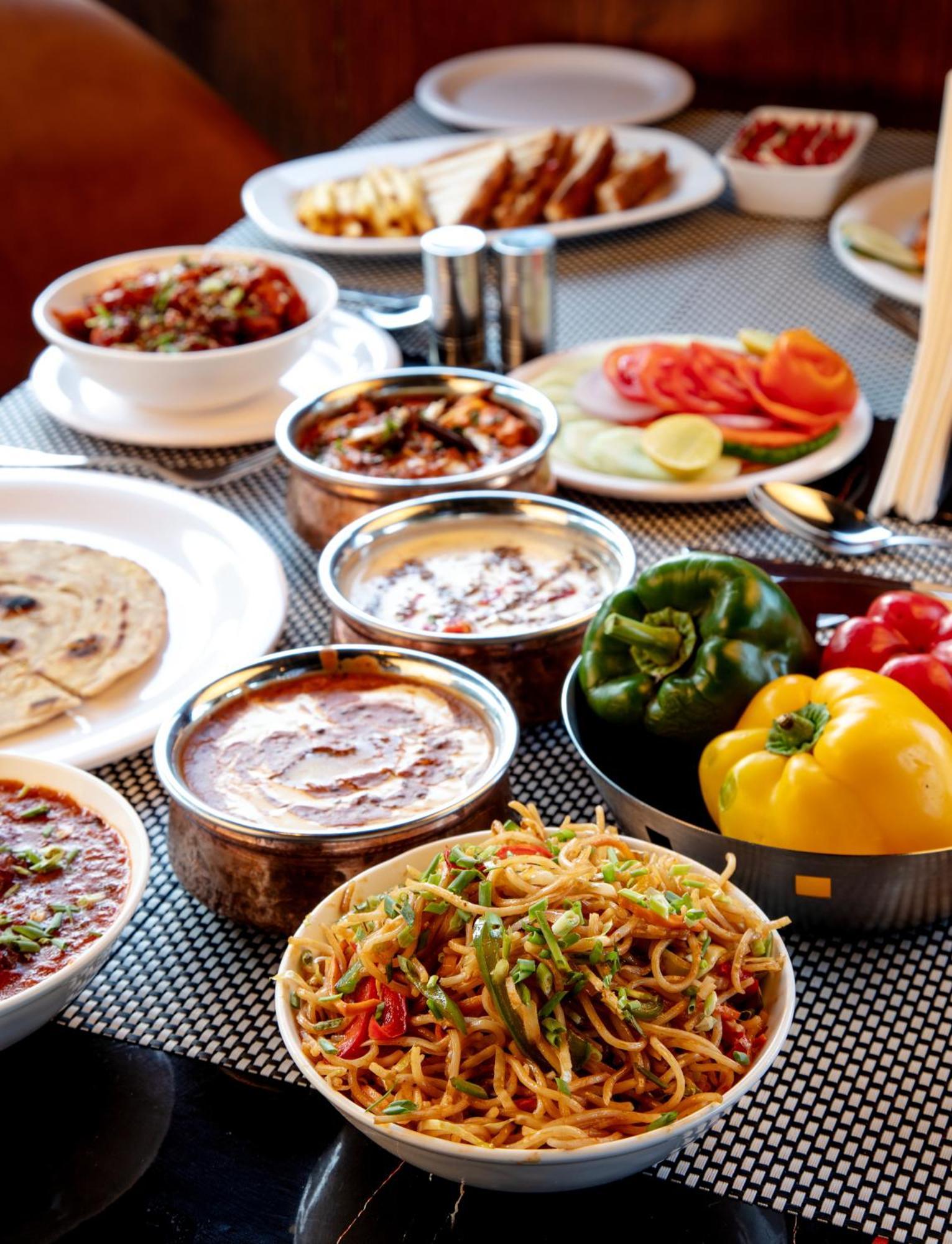 Luxe Resorts - Centrally Heated Air Conditioned Hotel In The Heart Of Kasauli Buitenkant foto
